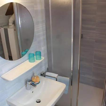 Achterdeck بيت للعطل هوكسيل